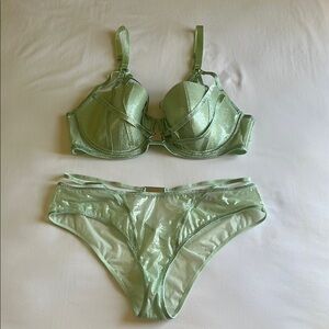Mint Green Savage Fenty Set